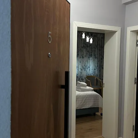 Eja 1 Apartment